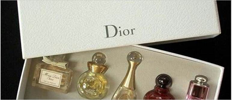 Mini designer perfume set